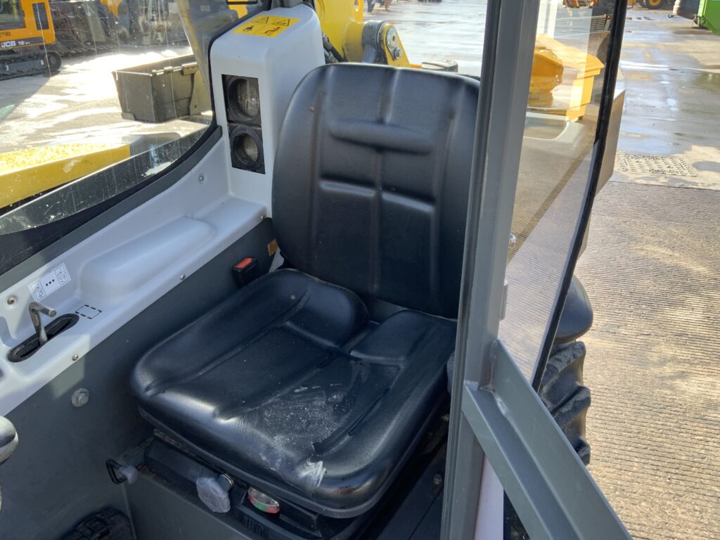 Kramer Allard 1245 Compact Telehandler (ST26141)