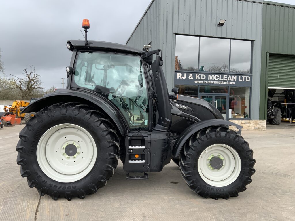 Valtra N134 Active Tractor (ST26110)