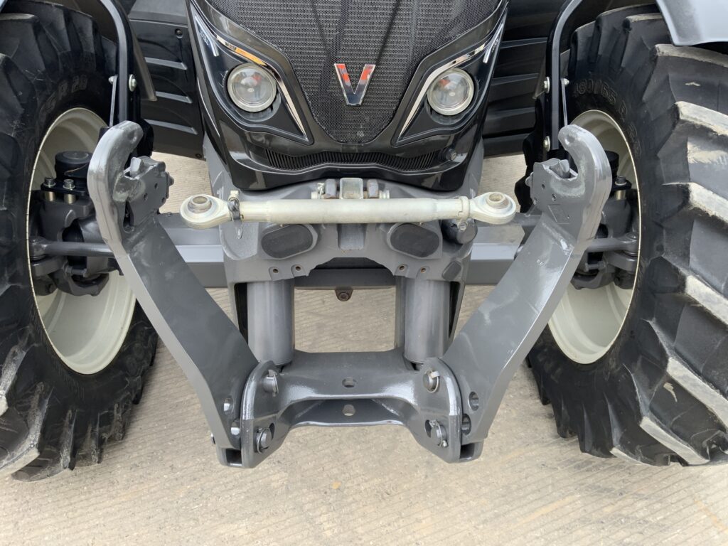 Valtra N134 Active Tractor (ST26110)