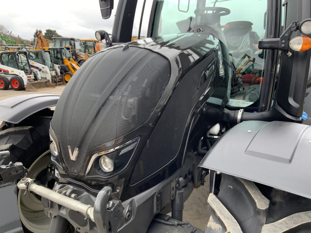 Valtra N134 Active Tractor (ST26110)
