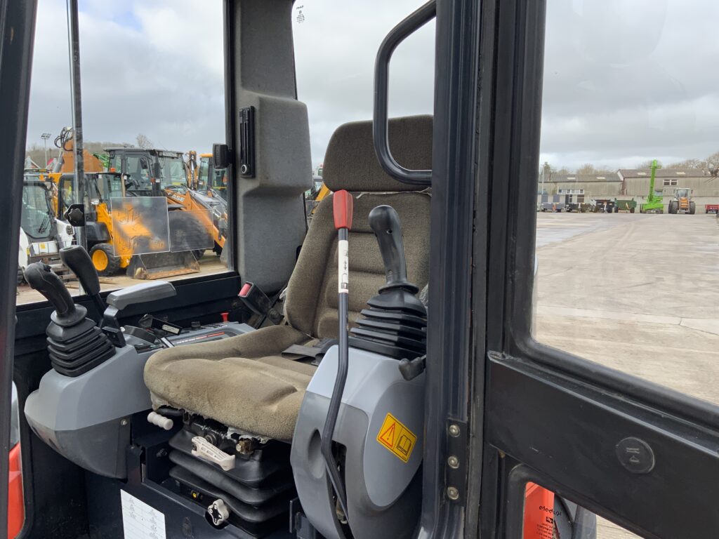 Kubota KX101-3 Digger (ST25924)