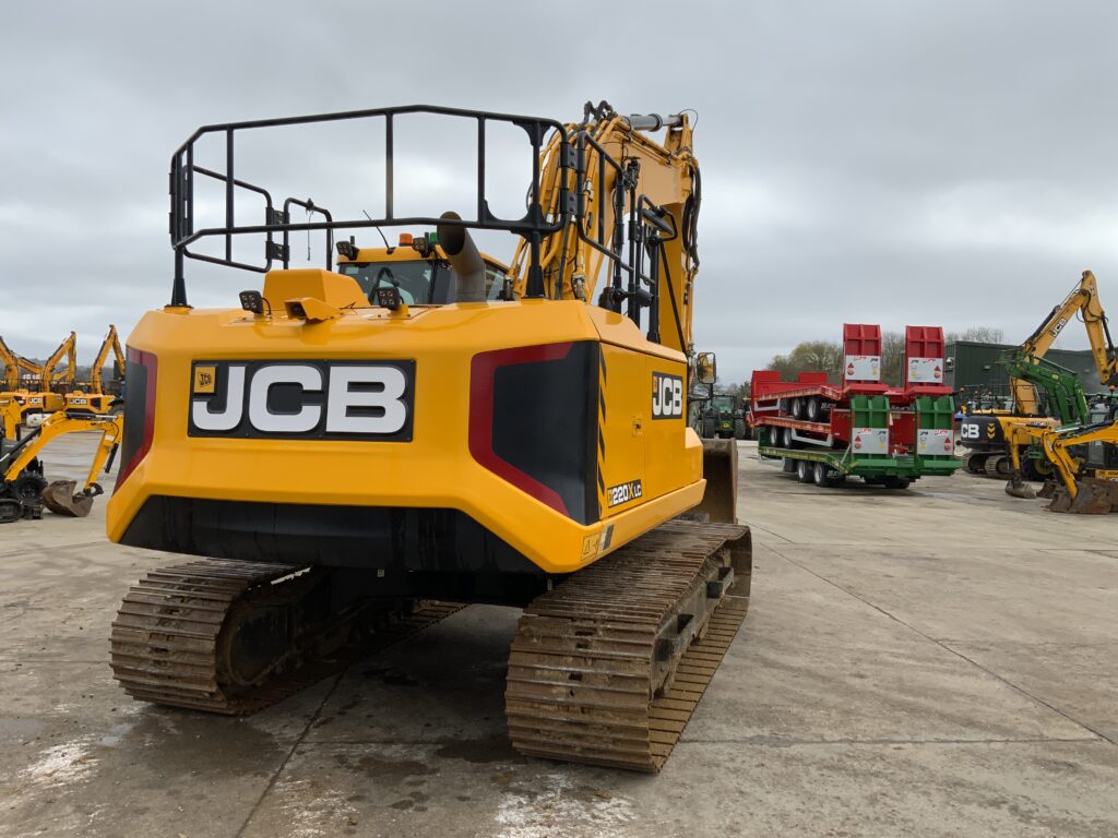 JCB 220X LC Digger (ST26183)