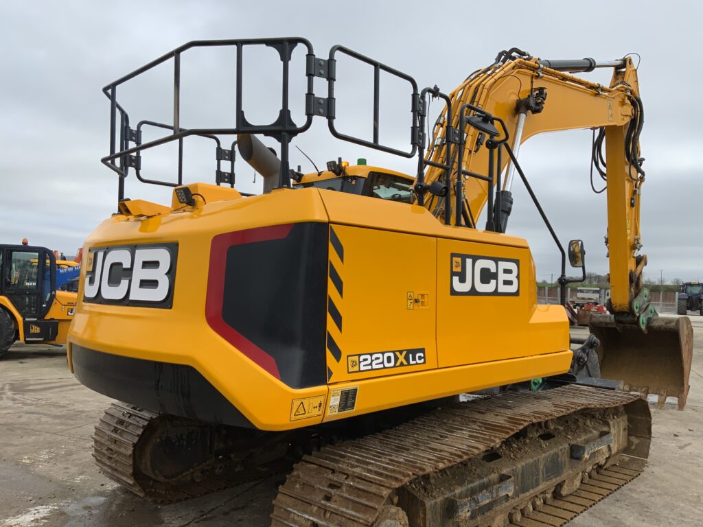 JCB 220X LC Digger (ST26183)