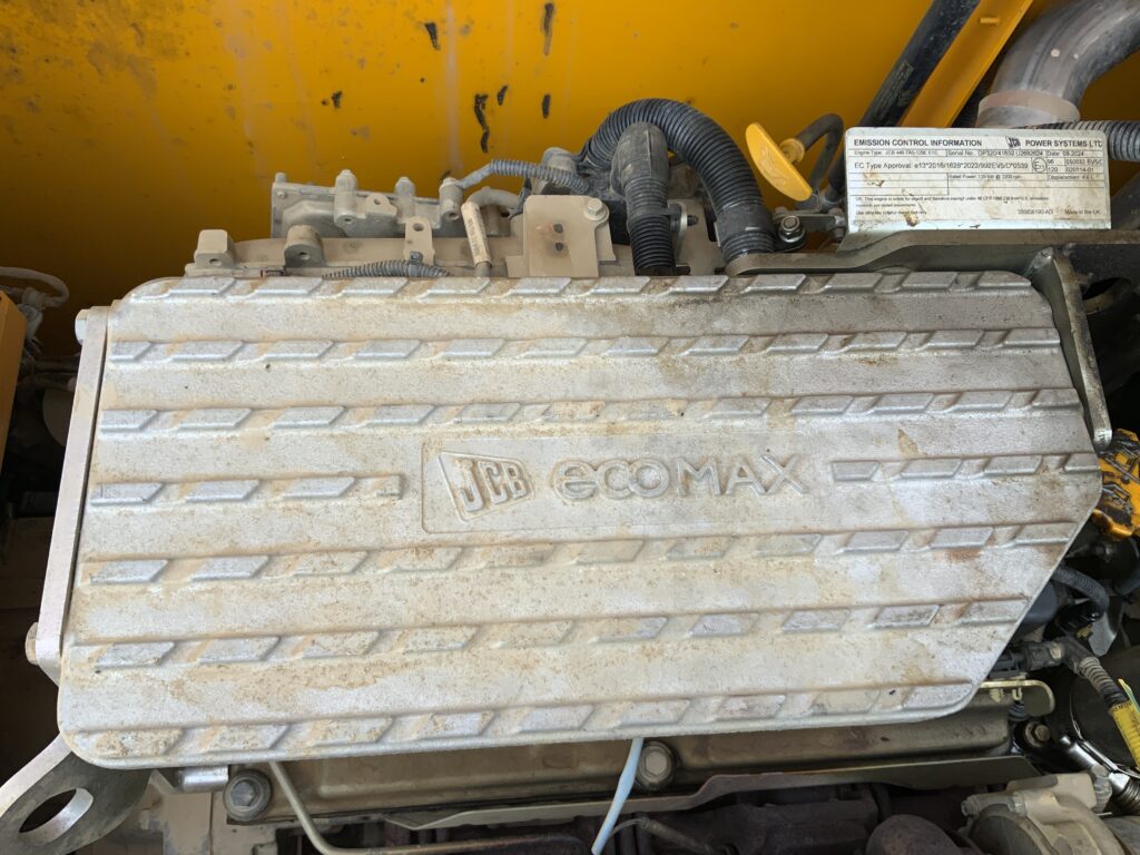 JCB 220X LC Digger (ST26183)