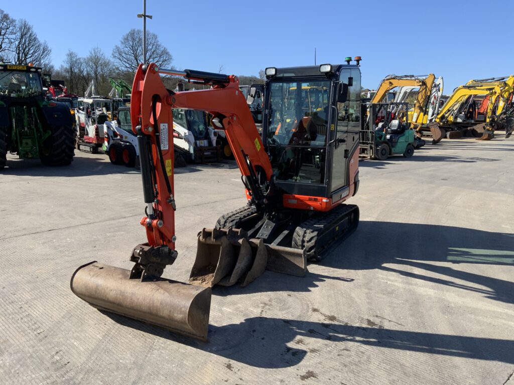 Kubota KX027-4 Digger (ST26221)