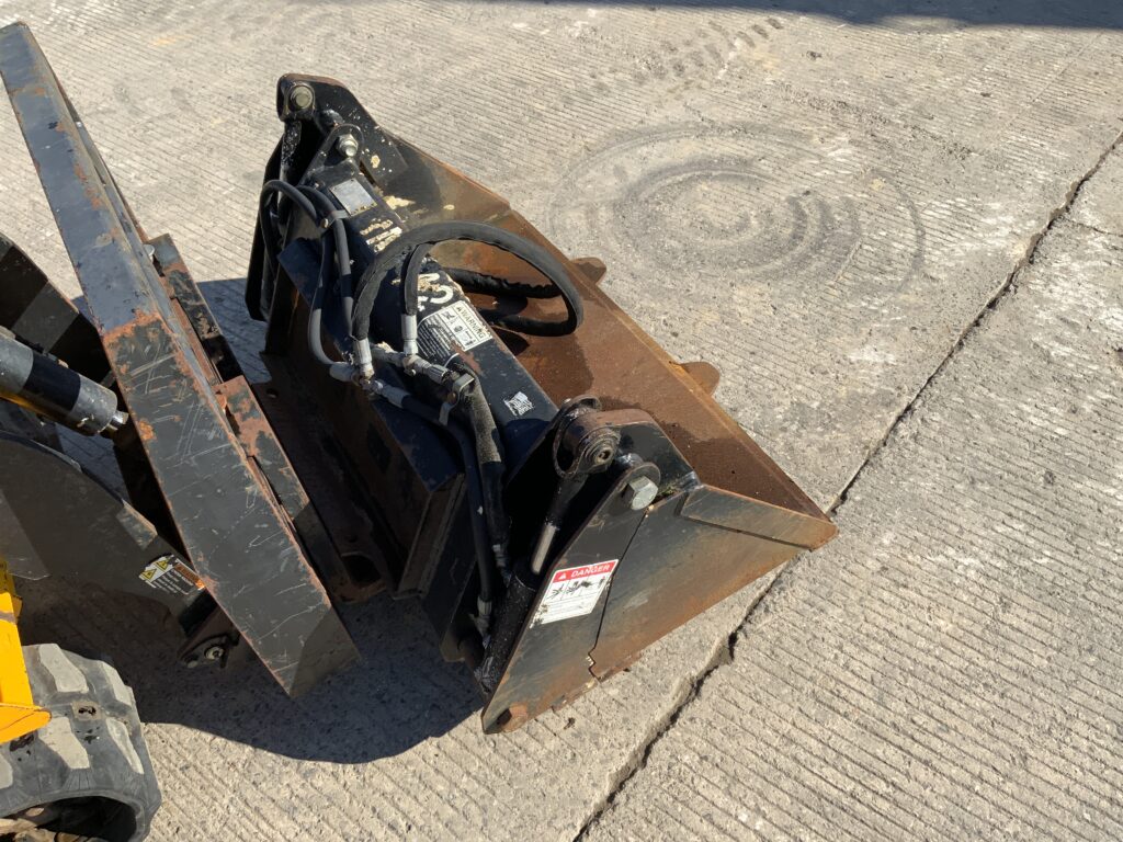 Boxer 532DX Tracked Skid Steer Loader (ST26220)