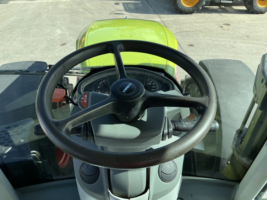 Claas Arion 530 Tractor (ST26101)