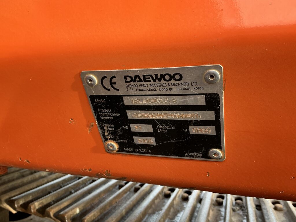 Daewoo Solar 140 LC-V Digger (ST25752)