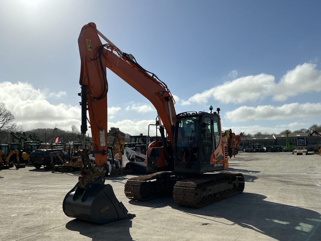 Doosan DX140 LCR-7 Digger (ST25352)