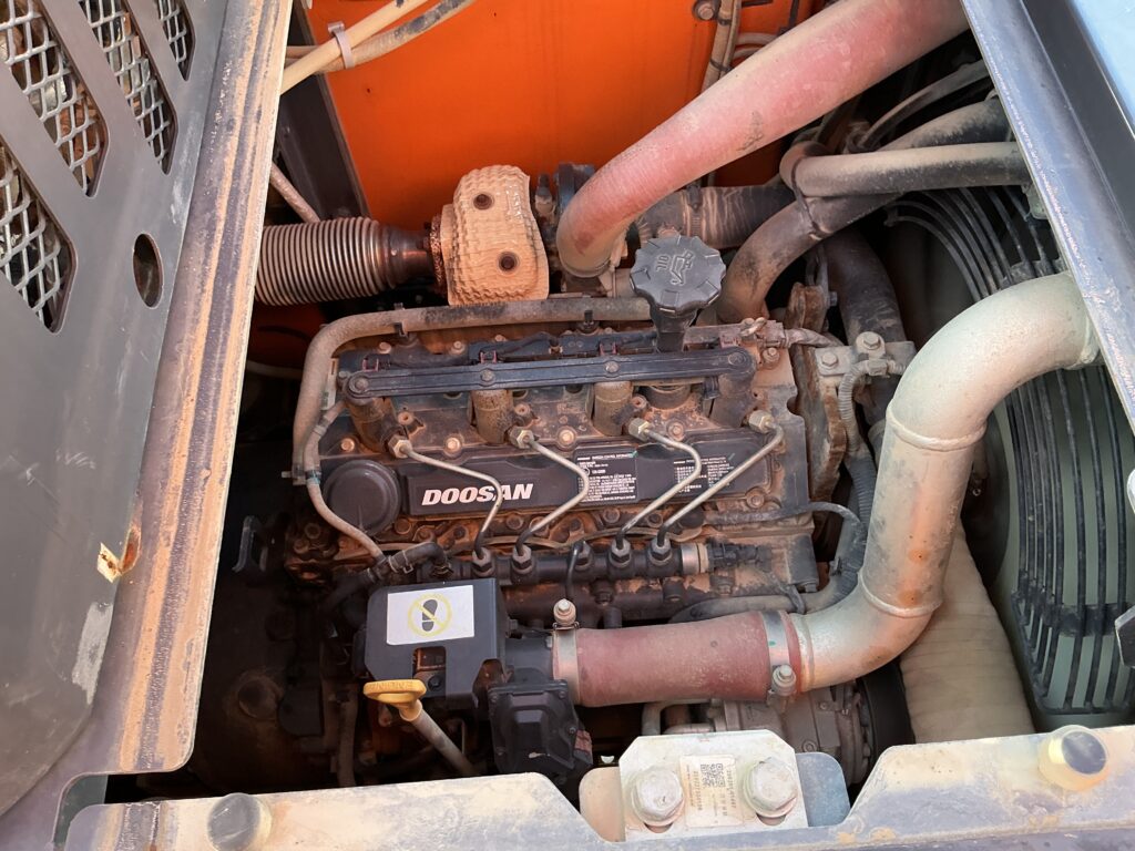 Doosan DX140 LCR-7 Digger (ST25352)