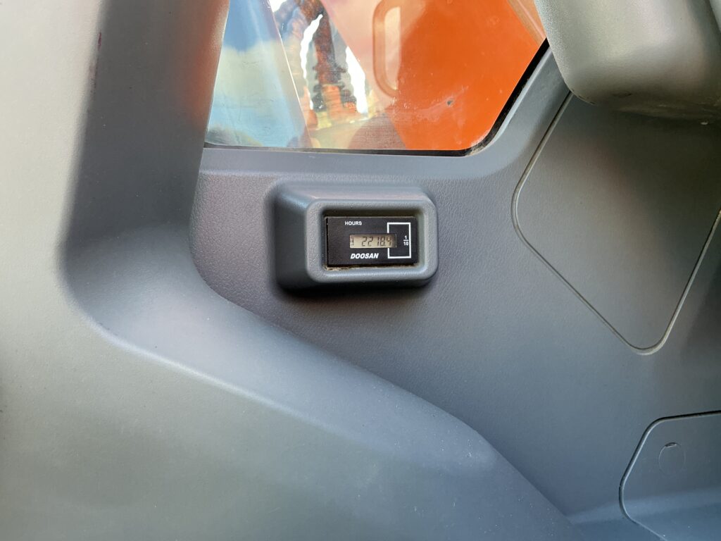 Doosan DX140 LCR-7 Digger (ST25352)