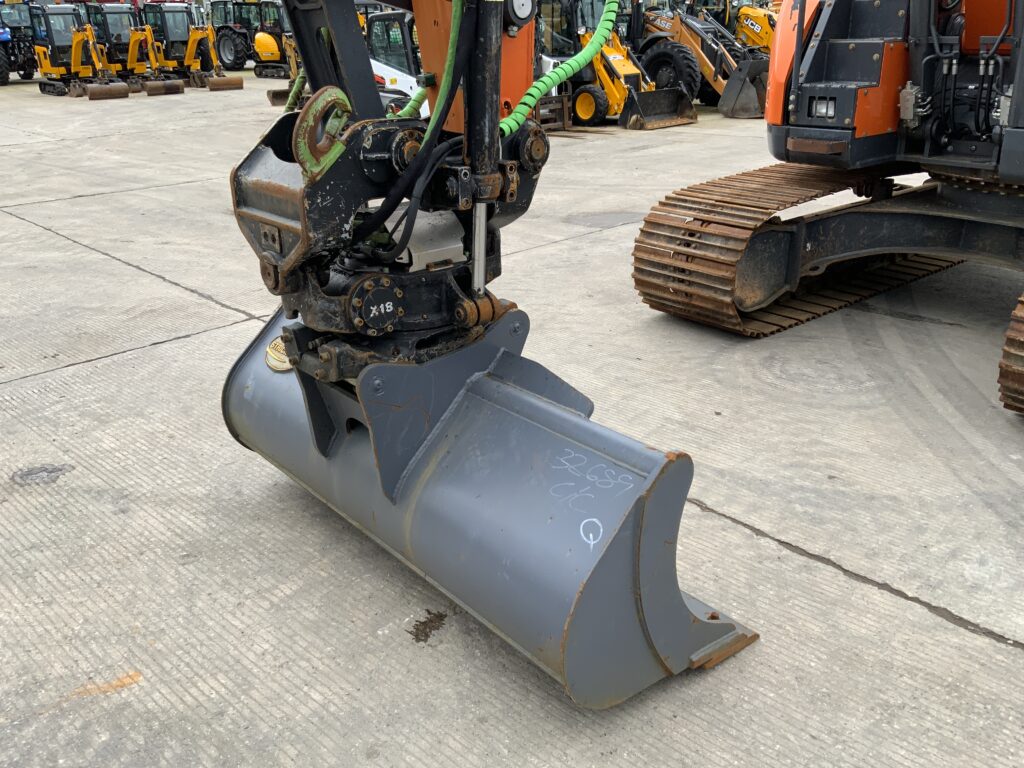 Doosan DX140LCR-5 Digger (ST25037)