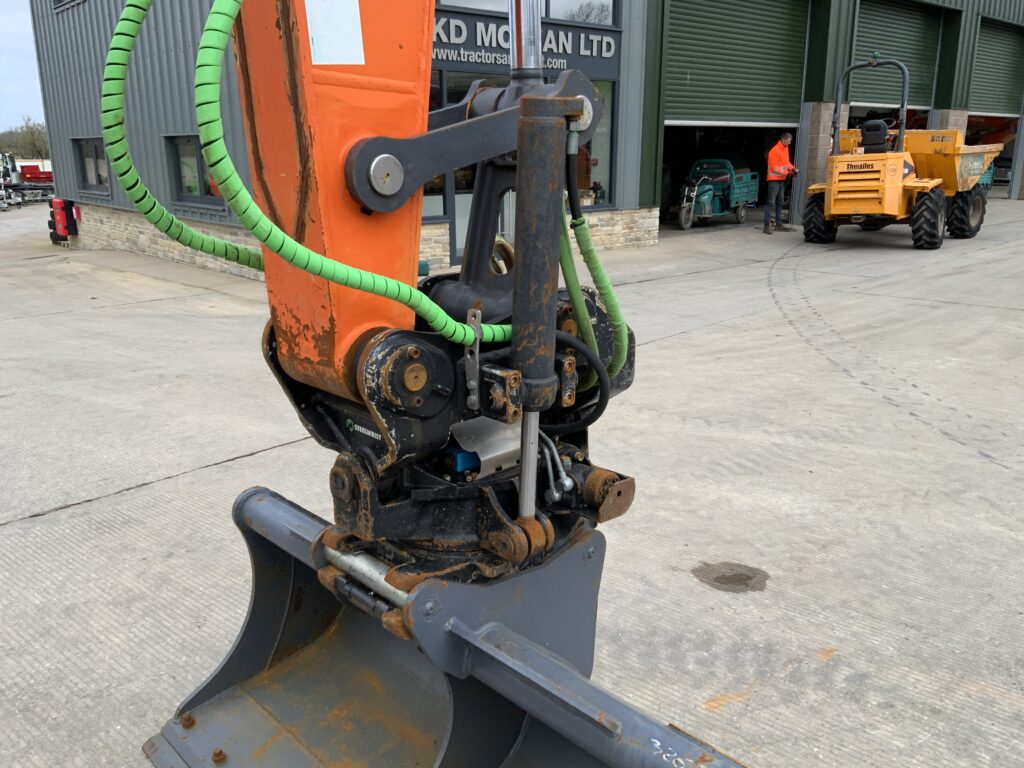 Doosan DX140LCR-5 Digger (ST25037)