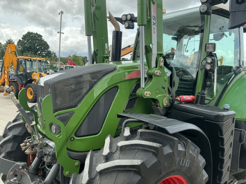 Fendt 724 Power Plus Tractor (ST23425)