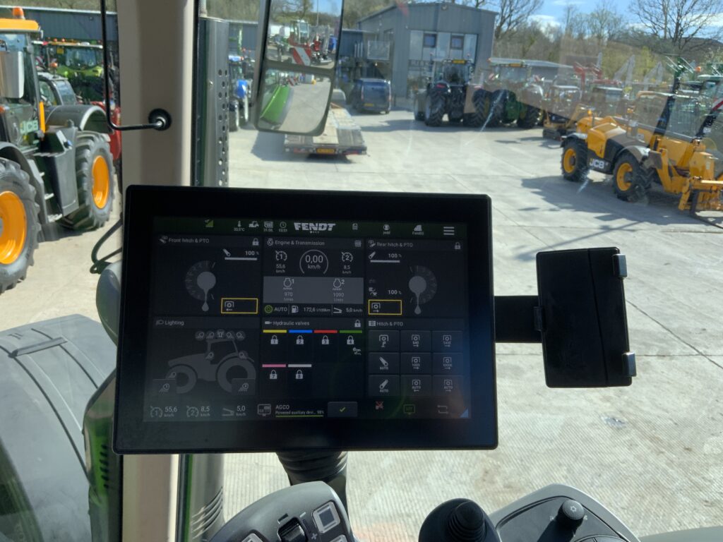 Fendt 724 Profi Plus Tractor (ST26001)