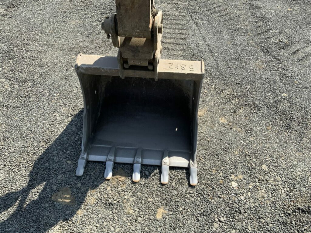 Hitachi Zaxis 130LCN-3 Digger (ST22593)