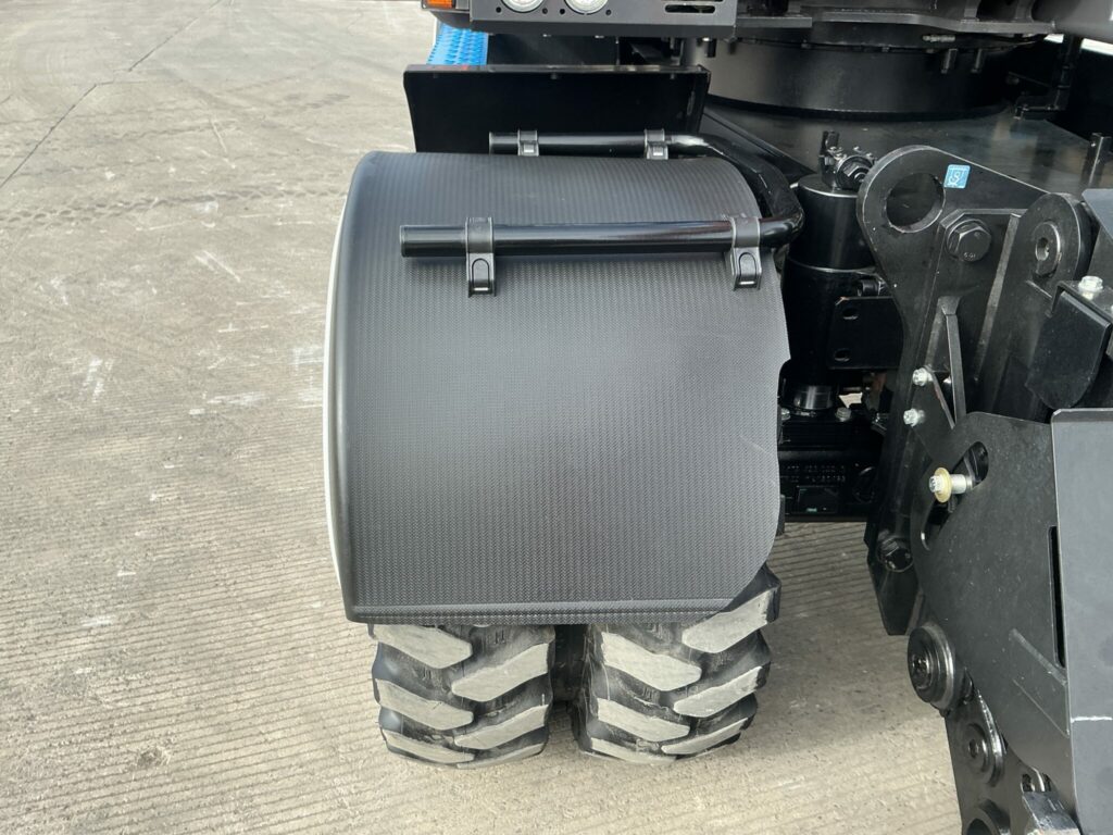 Hitachi Zaxis 135W Tab boom Rubber duck Digger (ST26075)