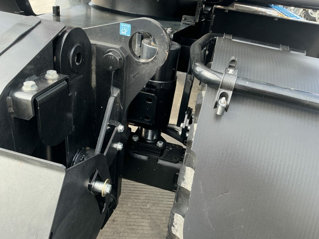 Hitachi Zaxis 135W Tab boom Rubber duck Digger (ST26075)