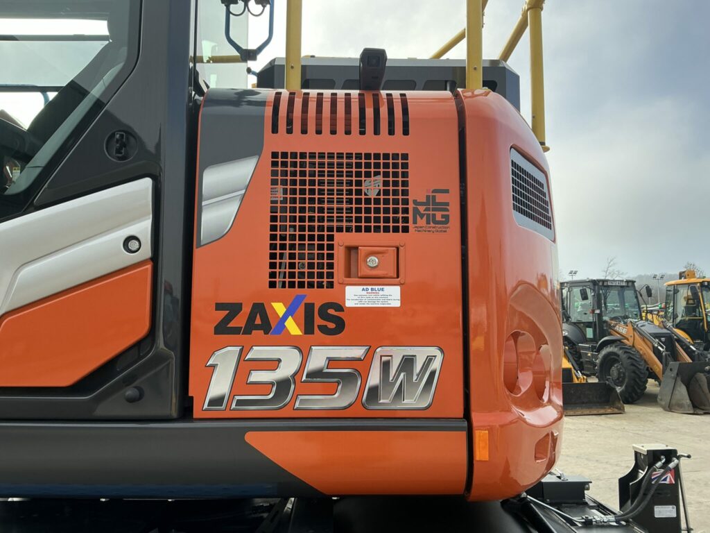 Hitachi Zaxis 135W Tab boom Rubber duck Digger (ST26075)