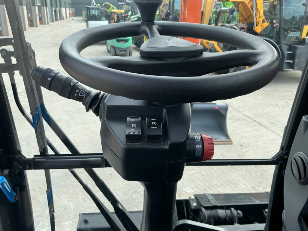 Hitachi Zaxis 135W Tab boom Rubber duck Digger (ST26075)