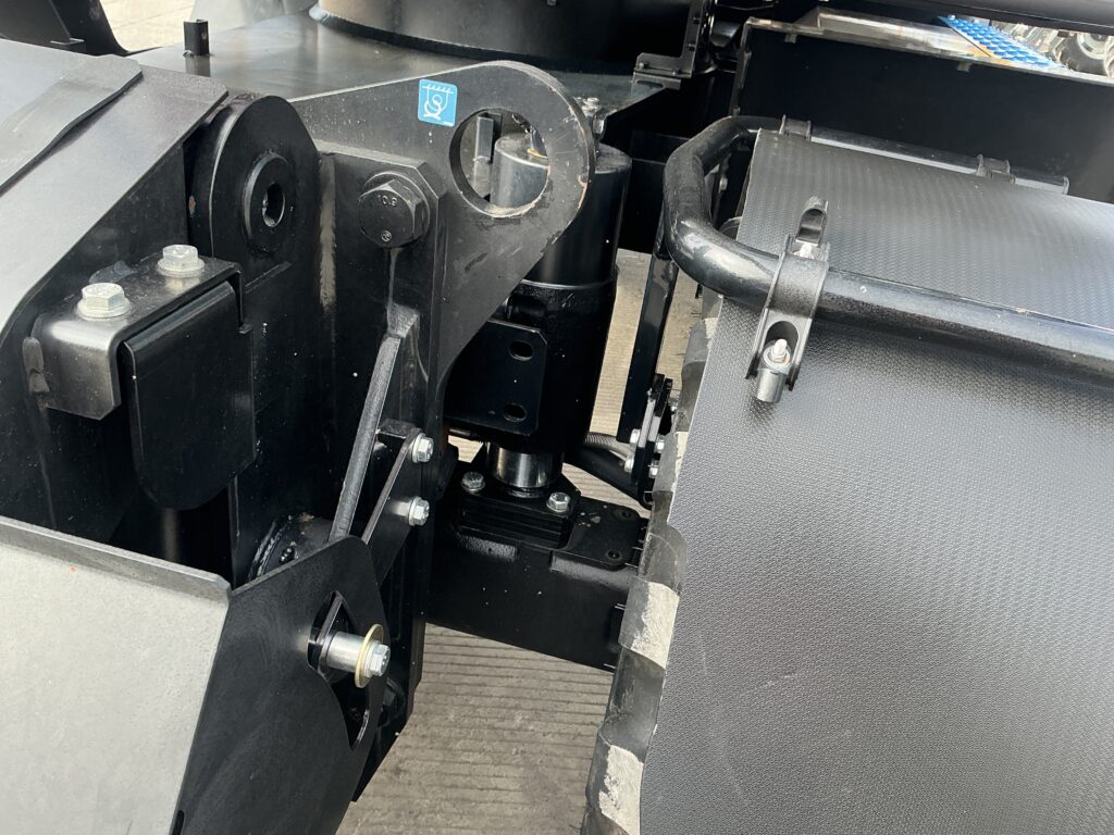 Hitachi Zaxis 135W Tab boom Rubber duck Digger (ST26075)