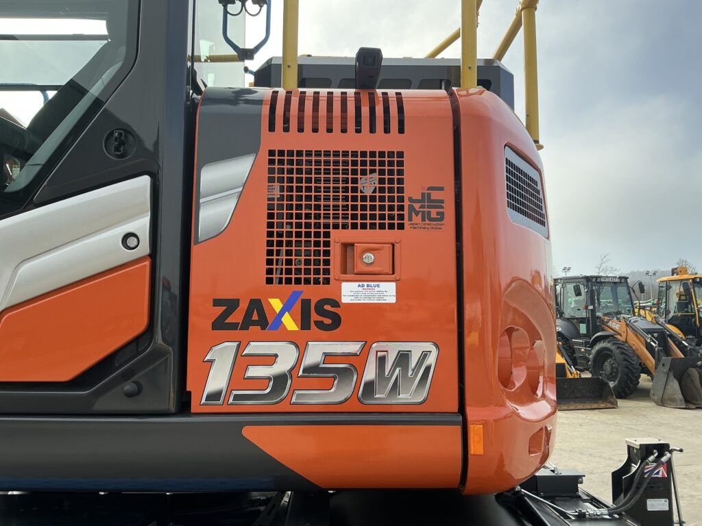 Hitachi Zaxis 135W Tab boom Rubber duck Digger (ST26075)