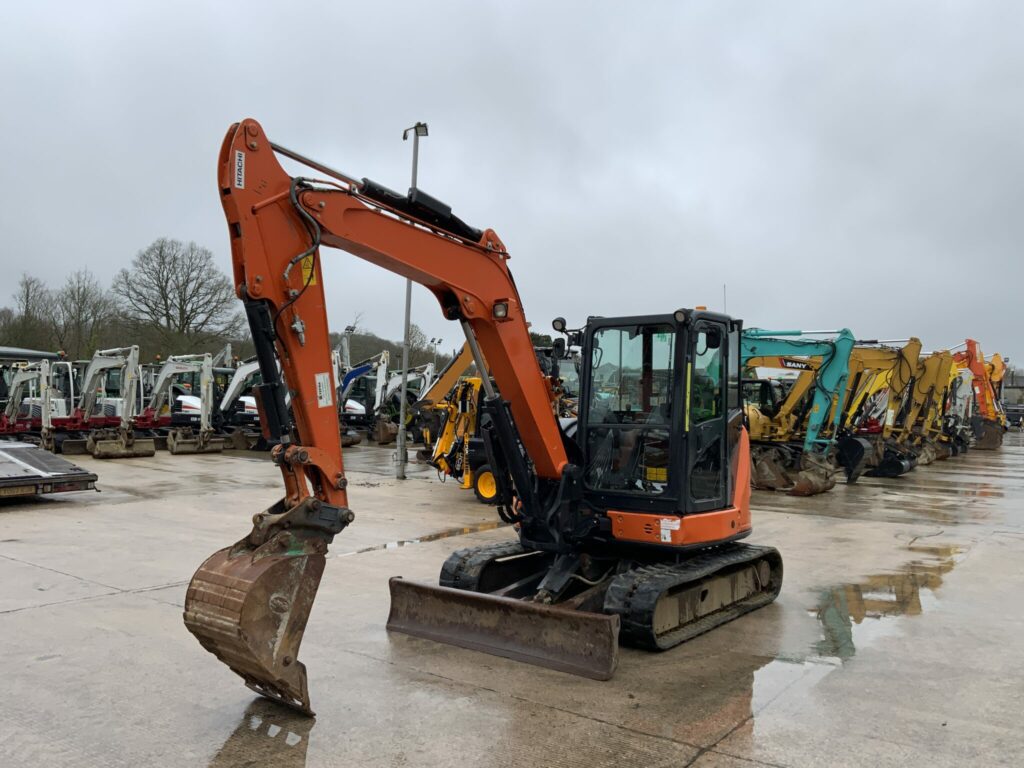 Hitachi Zaxis 65 USB-5A Digger (ST25605)