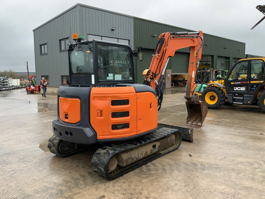 Hitachi Zaxis 65 USB-5A Digger (ST25605)