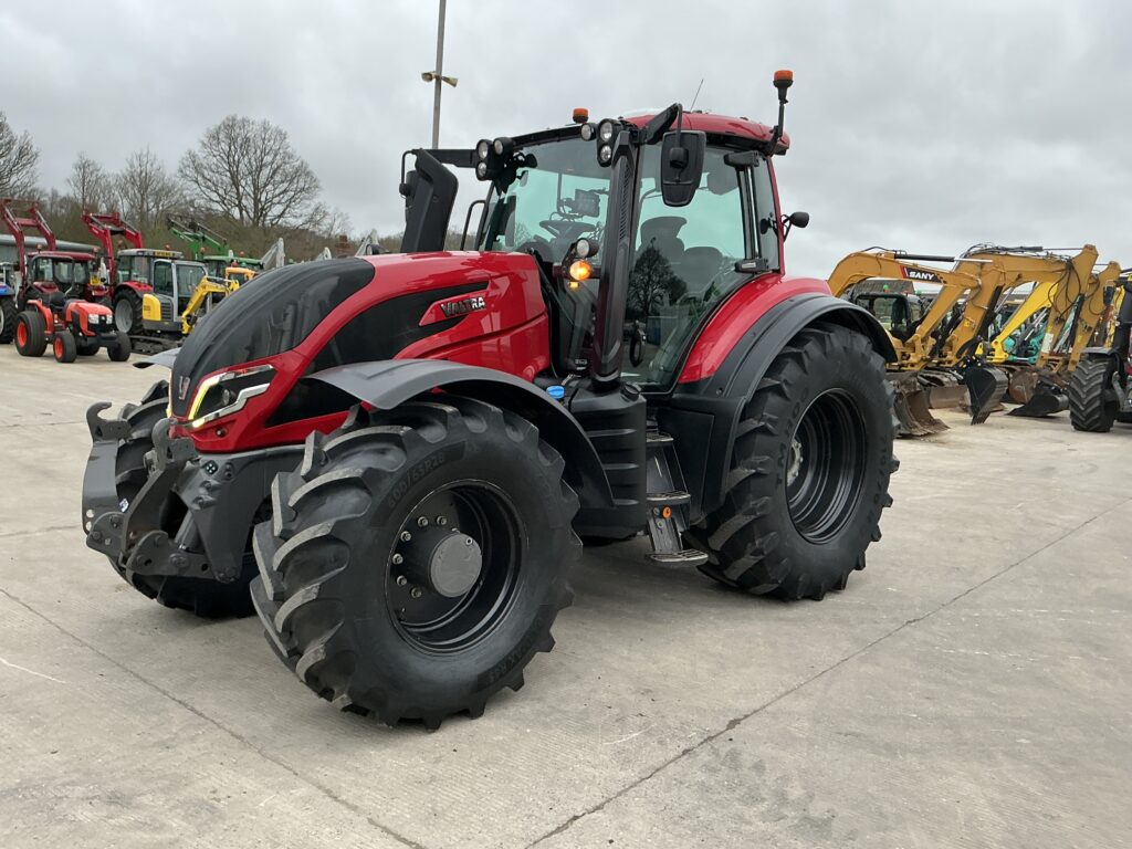 Valtra T255 Active Tractor (ST25715)