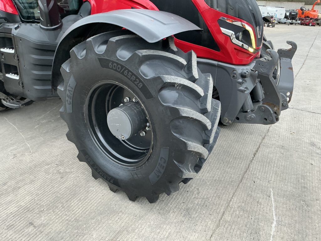 Valtra T255 Active Tractor (ST25715)