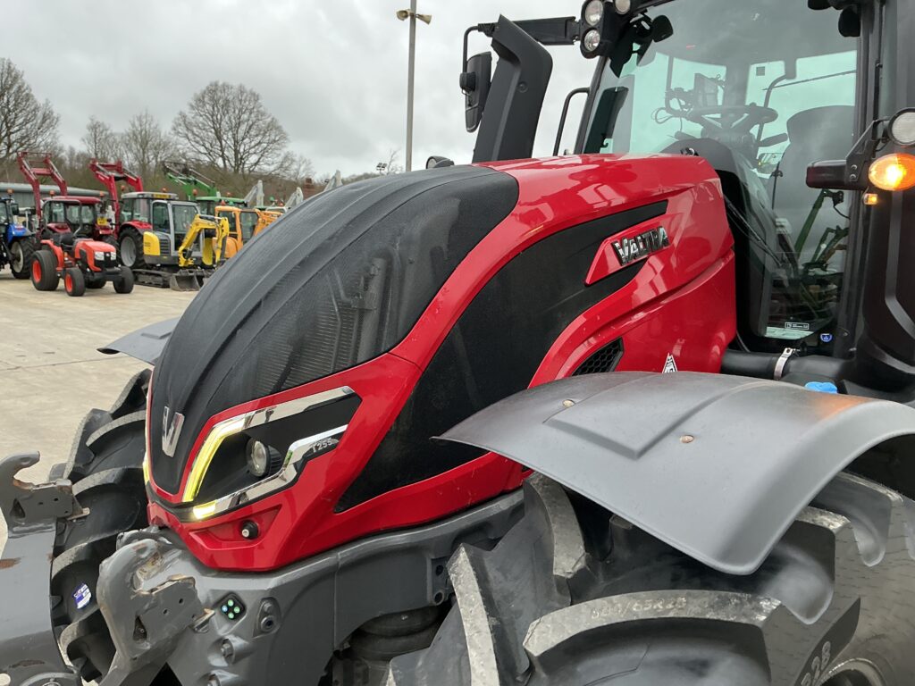 Valtra T255 Active Tractor (ST25715)