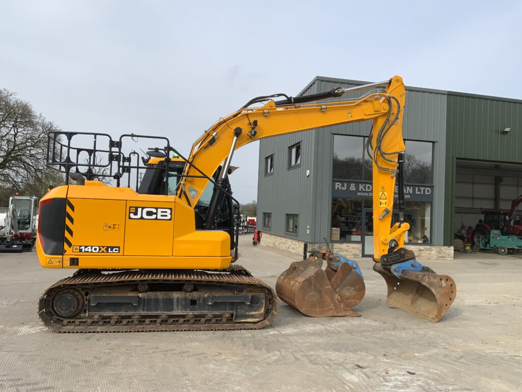 JCB 140X LC Digger (ST26188)