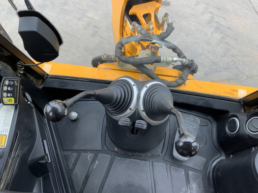 JCB 3CX Eco Wheeled Digger (ST26191)