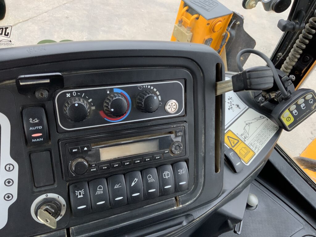 JCB 3CX Eco Wheeled Digger (ST26191)