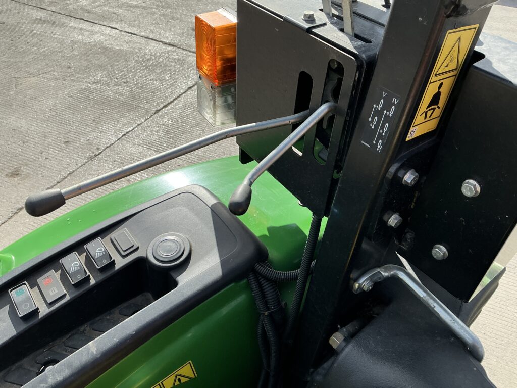 John Deere 4049M Tractor (ST26251)