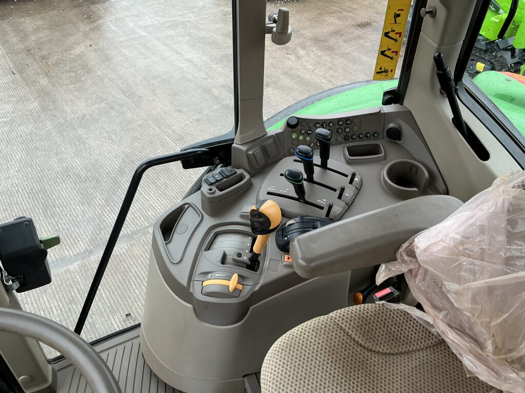 John Deere 6090M Tractor (ST26116)