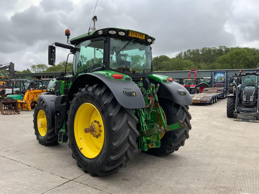 John Deere 6215R Tractor (ST23802)