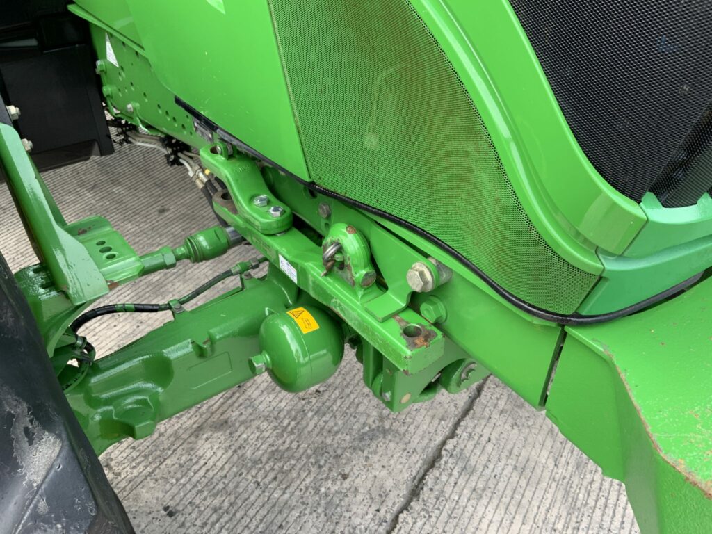 John Deere 6215R Tractor (ST24428)