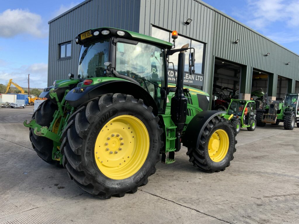 John Deere 6215R Tractor (ST24593)