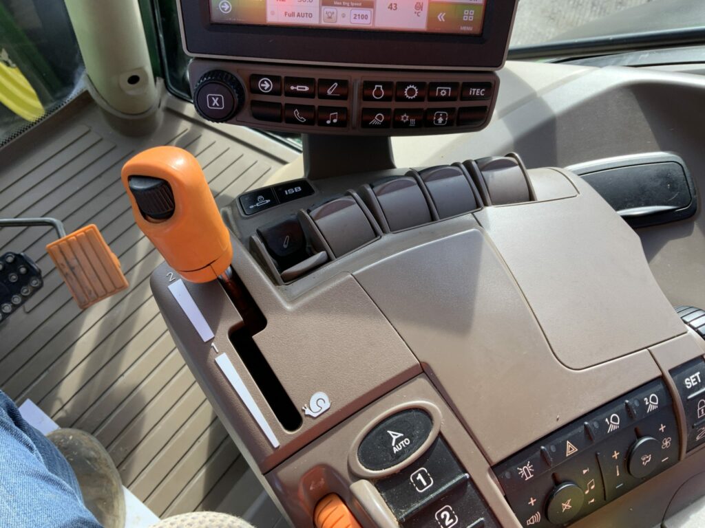 John Deere 6215R Tractor (ST24593)