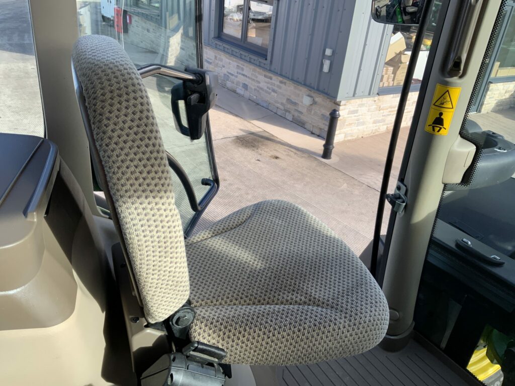 John Deere 6215R Tractor (ST24593)