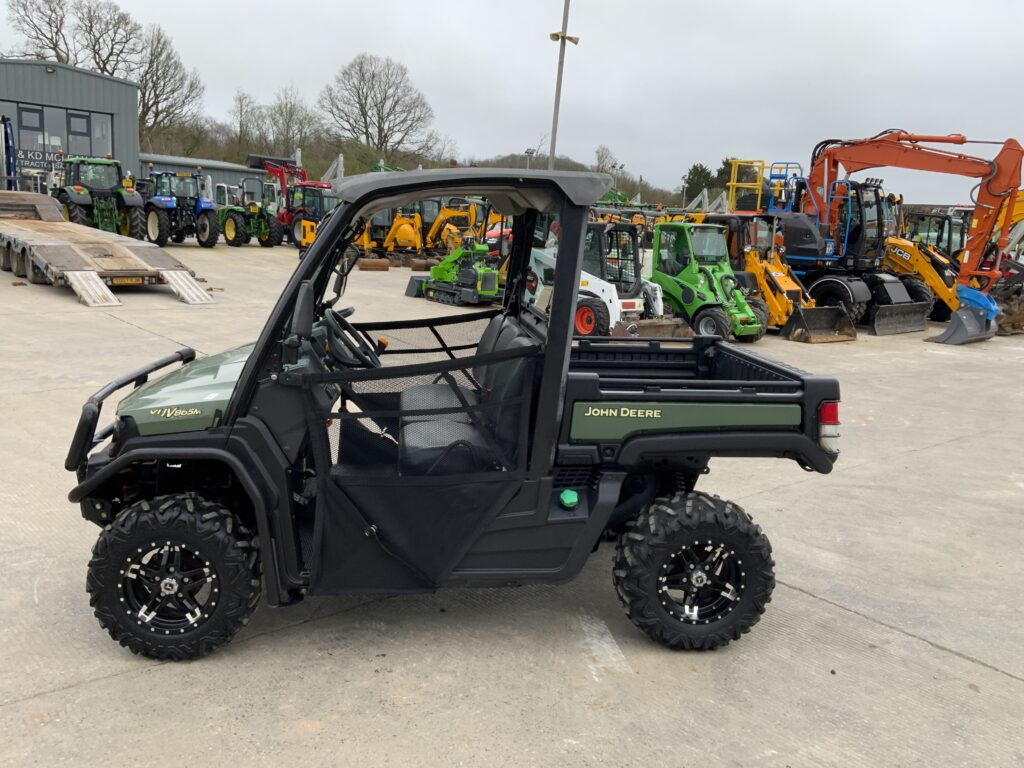 John Deere XUV 865M Gator (ST24249)