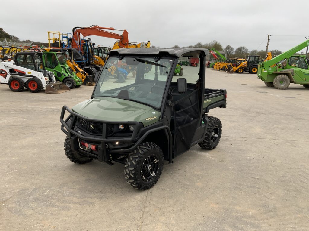 John Deere XUV 865M Gator (ST24249)