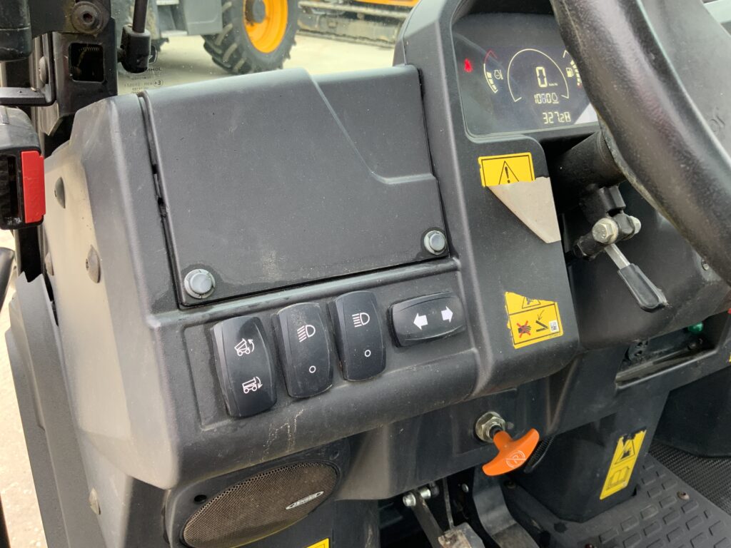 John Deere XUV 865M Gator (ST24249)