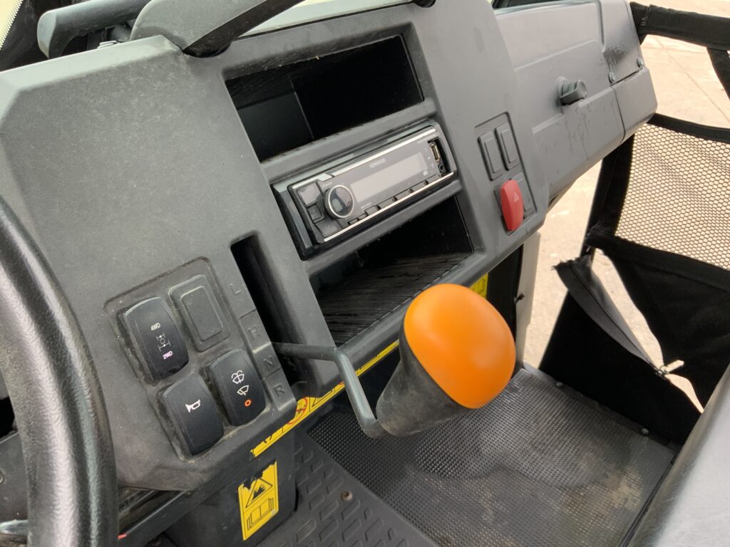 John Deere XUV 865M Gator (ST24249)