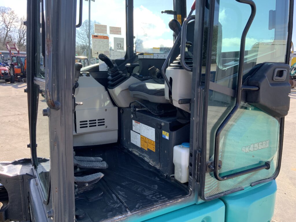 Kobelco SK45 Digger (ST25914)