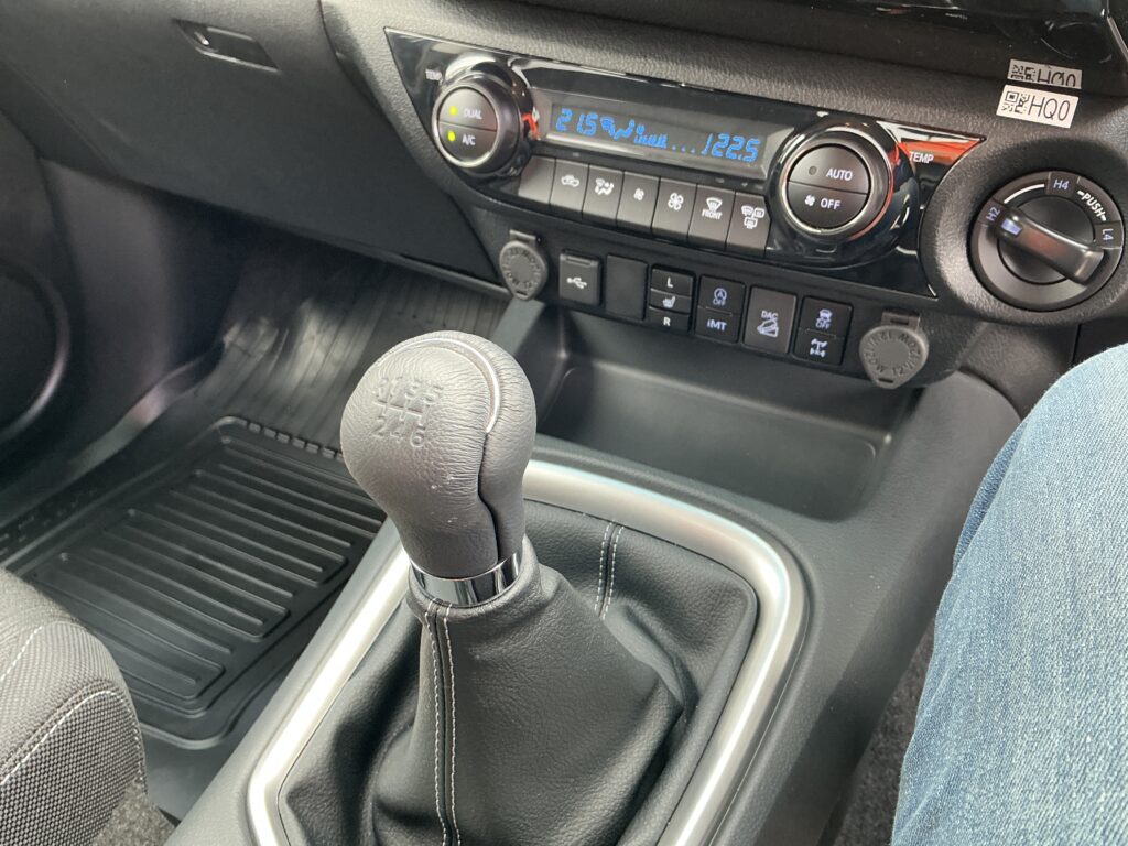 Toyota Hilux Invincible Double Cab Pickup (ST24353)