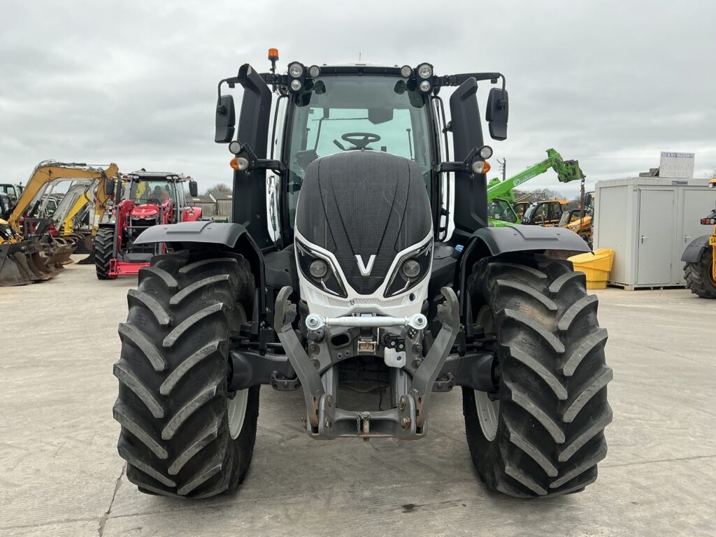 Valtra T234 Versu Tractor (ST25939)