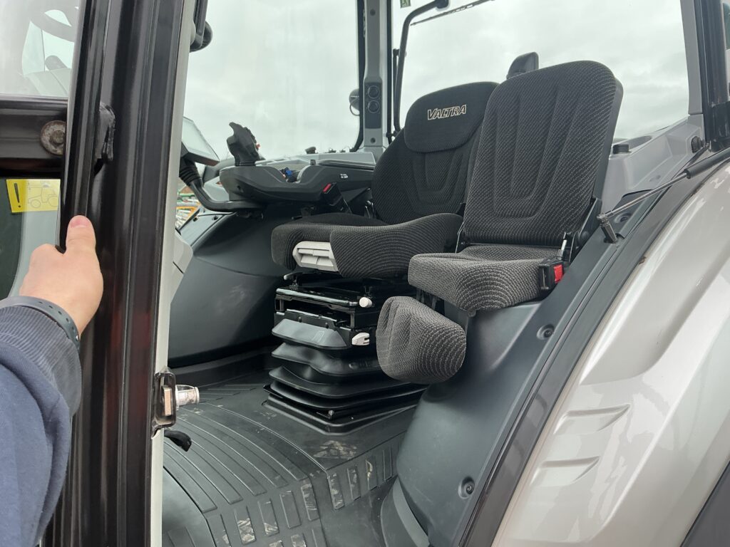 Valtra T234 Versu Tractor (ST25939)