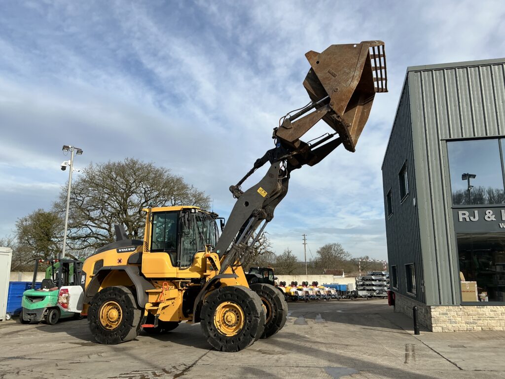 Volvo L70H Wheeled Loading Shovel (ST26066)